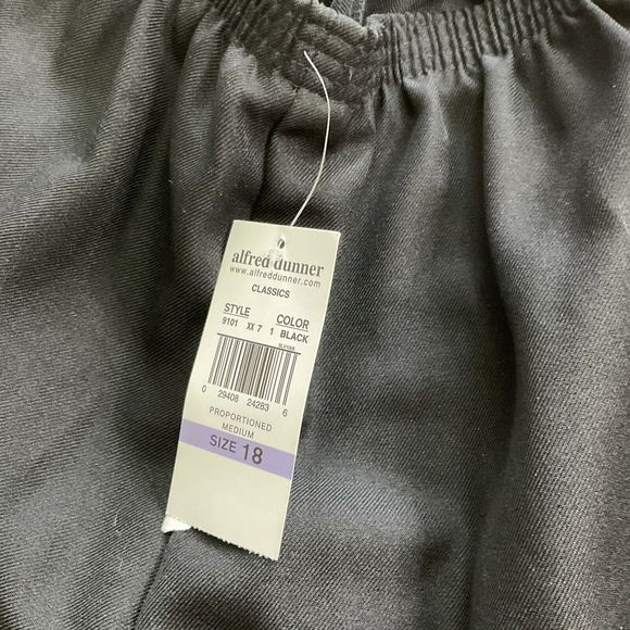 Alfred Dunner Pants Womens Size 18 Black Proportioned Medium pull on New w/flaw - Picture 6 of 9